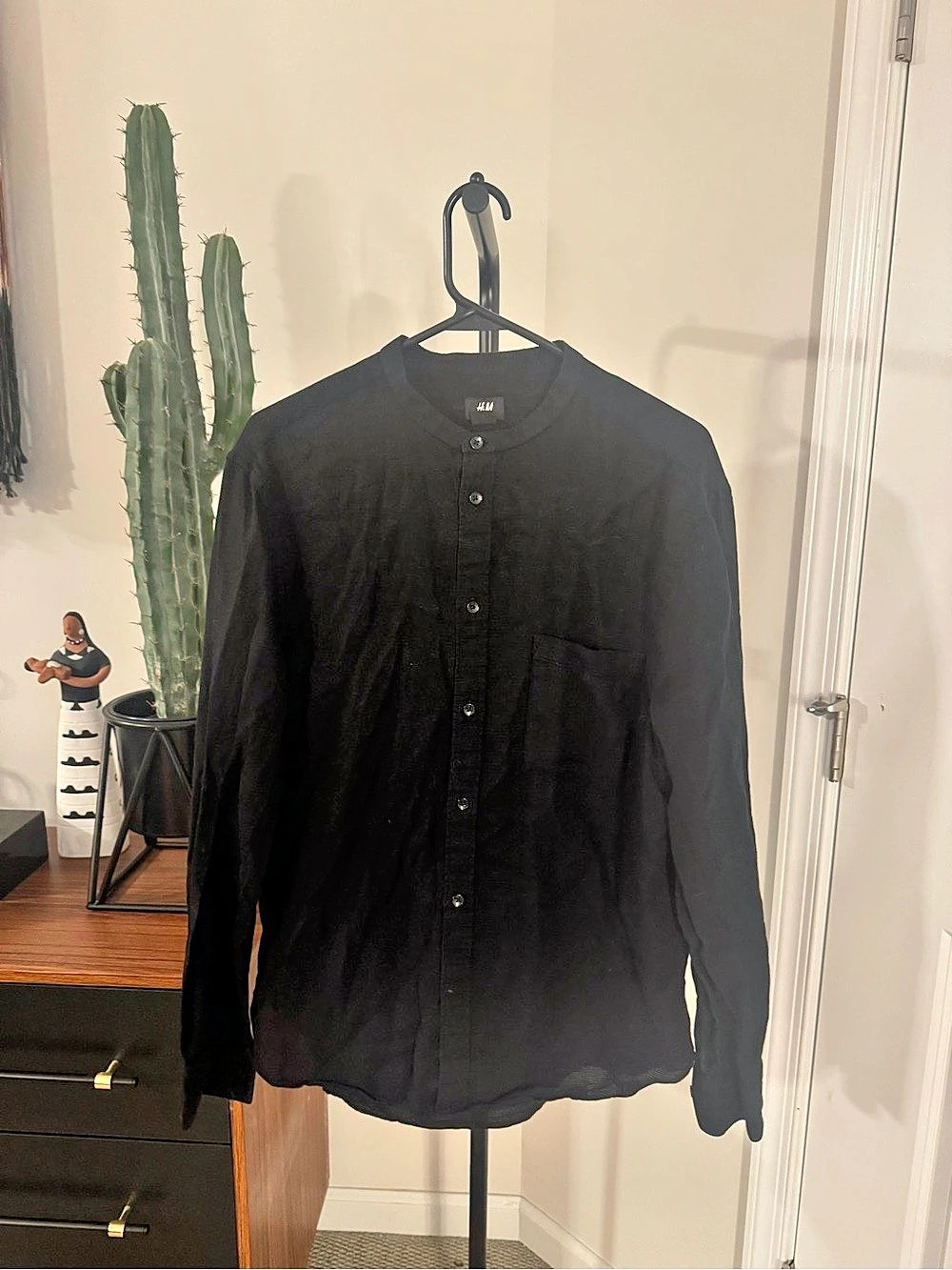 H&M Black Button Down Shirt Size Large